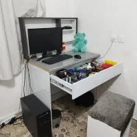 میز تحریر و کامپیوتر ام دی اف