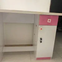 میز تحریر در حد نو