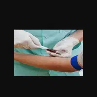 خانم مسلط به تزریقات در مطب دهم فروردین پیروزی