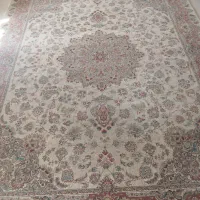 یک فرش مشهد 12متری 700 شانه کرم رنگ درجه1