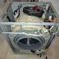 تعمیرکار/لباسشویی/لباس شویی/تعمیرات/سرویسکار