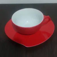 فنجان و نعلبکی قدیمی