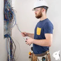 برقکار ساختمان ، اتفاقات برق ، لوله کش ساختمان