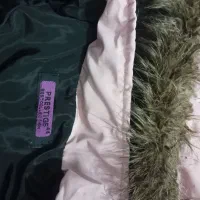 دوعدد پالتو در حدنو|لباس|قم, قلعه کامکار|دیوار