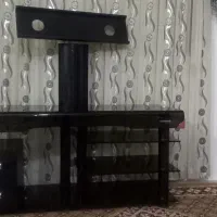 میز تلویزیون پایه دار