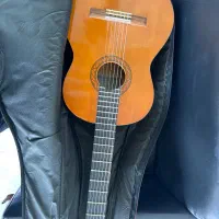 Yamaha c40 گیتار