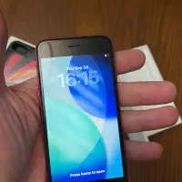گوشی SE 2020 قرمز 128 LLA