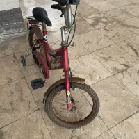 دوچرخه بچه گانه رنگ قرمز