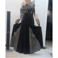 لباسهای مخطلف بفروش میرسد