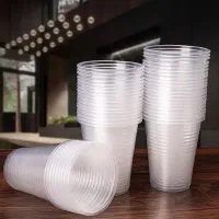 لیوان پلاستیکی و کاغذی