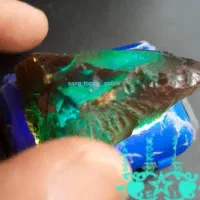 سنگ آبسیدن سبز کهکشانی  معدنی