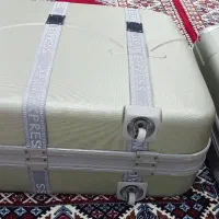 چمدان ژاپنی|کیف، کفش، کمربند|گراش, |دیوار