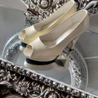 ۵ عدد کفش مجلسی بسیار تمیز تکی هم ب فروش میرسه