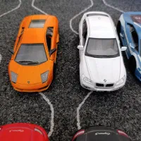 ماشین اسباب بازی فلزی|اسباب‌‌بازی|شیراز, دست خضر|دیوار