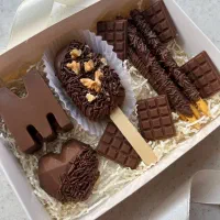 باکس شکلات با حروف اسمی دلخواه//مناسب هدیه و تولد