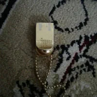 فلش 16 گیگ سالم