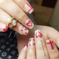 مدل برای کاشت ناخن