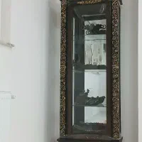 ویترین ۴طبقه کاملا تمیز و سالم