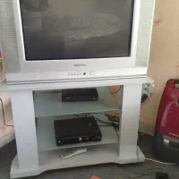 تلویزیون سامسونگ با میز