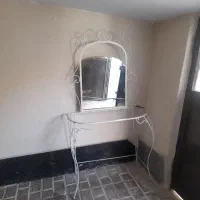 میز ارایش، فرفورژه