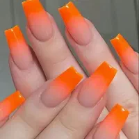 کاشت  ناخن فقط۱۸۰ ژلیش ۱۰۰ لمینت ۱۴۰|خدمات آرایشگری و زیبایی|خرم‌آباد, |دیوار