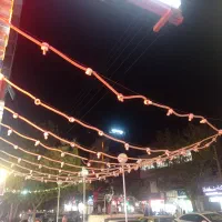 ریسه جلو مغازه