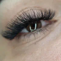 آموزش اکستنشن و کاشت مژه با تخفیف ویژه با مدرک