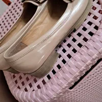 کفش سایز ۳۹