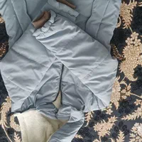 لباس دخترانه|کفش و لباس بچه|مشهد, فرودگاه|دیوار