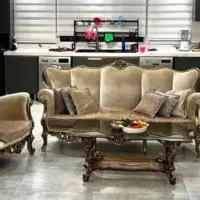 طبقه های ۲و ۴     ۹۸ متر نوساز کلید نخورده