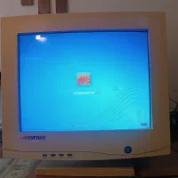 مانیتور قدیمی کاملا سالم|قطعات و لوازم جانبی رایانه|شیراز, غدیر جنوبی|دیوار
