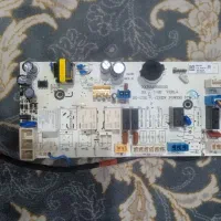 یک عدد برد همراه کارتن