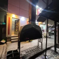 مقداری وسیله اشپزخانه به فروش میرسد