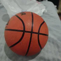 توپ بسکتبال در حد