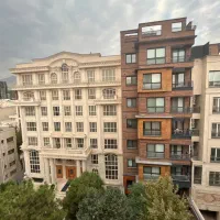 ۲۱۲متر۳خواب درحدنوساز تراس قابل چیدمان