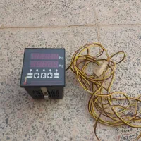 منبع تغذیه و صفحه نمایشگر