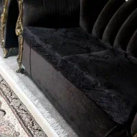 لوازم منزل شامل دو دست مبل سلطنتی و سه عدد قالی|مبلمان خانگی و میز عسلی|بندر امام خمینی, |دیوار