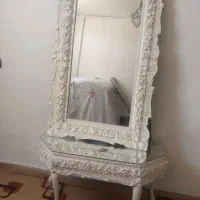 اینه ومیز