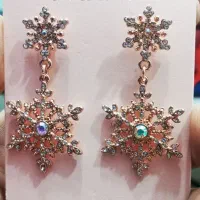 گوشواره دانه برف