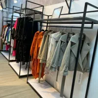 واگذاری دکور و اجناس مغازه مانتو فروشی