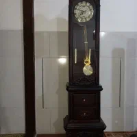 ساعت ایستاده زیبا وسالم