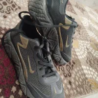 کفش سایز ۳۷