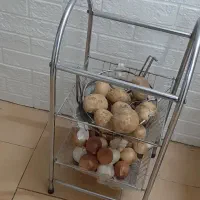 تعدادی وسایل اشپزخونه.