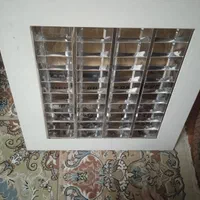 مهتابی سقفی وچهارمهتابی میخوره ودستگیره وقفل در