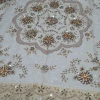 طلای وشیک|لباس|قم, قلعه یزدیها|دیوار