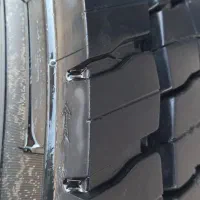 لاستیک نیسان سیمی با رینگ ترک در حد نو|قطعات یدکی و لوازم جانبی|رودبار, |دیوار