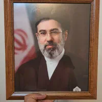 قاب عکس آقا (سید مجتبی خامنه‌ای)