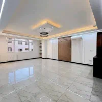 ۸۰متر سندتکبرگ دارای۲پارکینگ اختصاصی