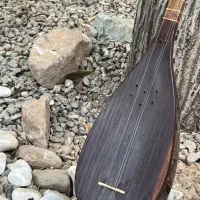 تنبور اسد الله گهواره قدیمی
