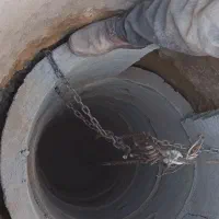 چاه کن ،مقنی چاه وتخریب ساختمان